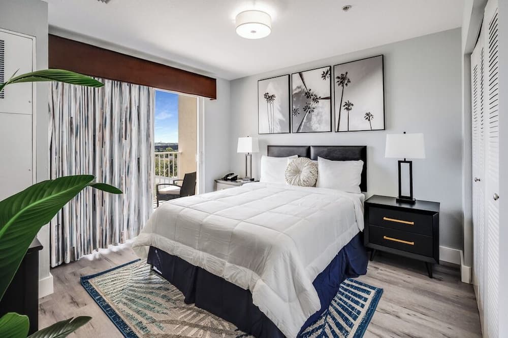 Luxury Studio Suite, River View room photo