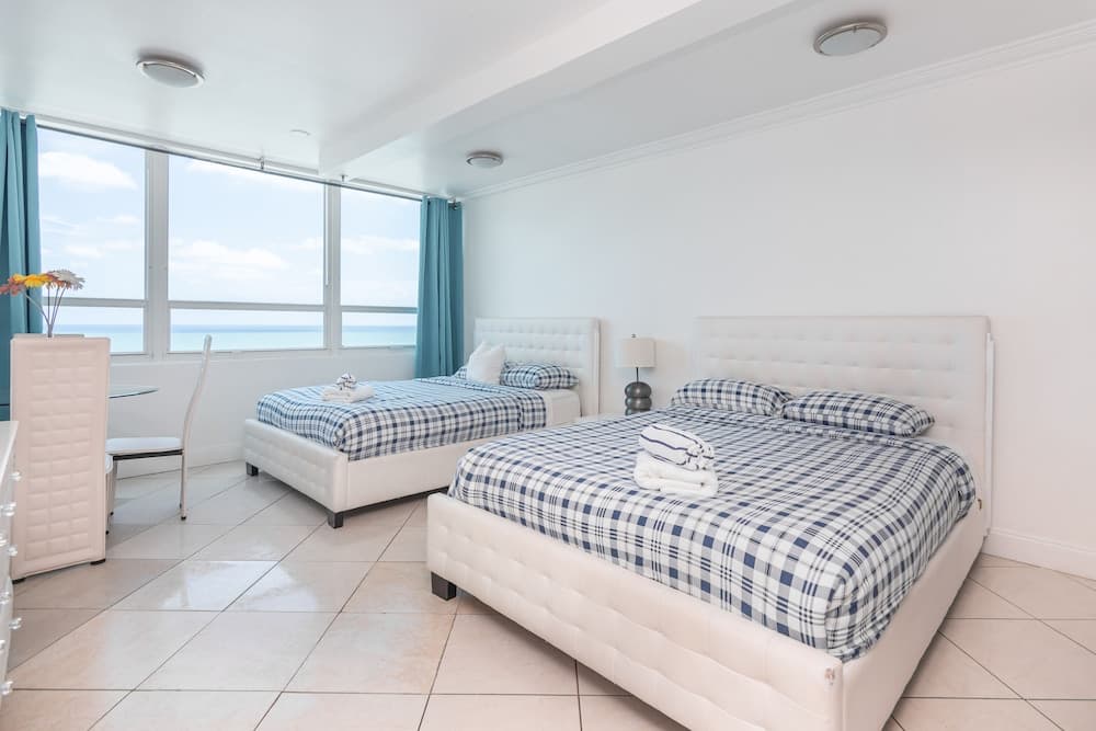 Deluxe Studio Suite room photo