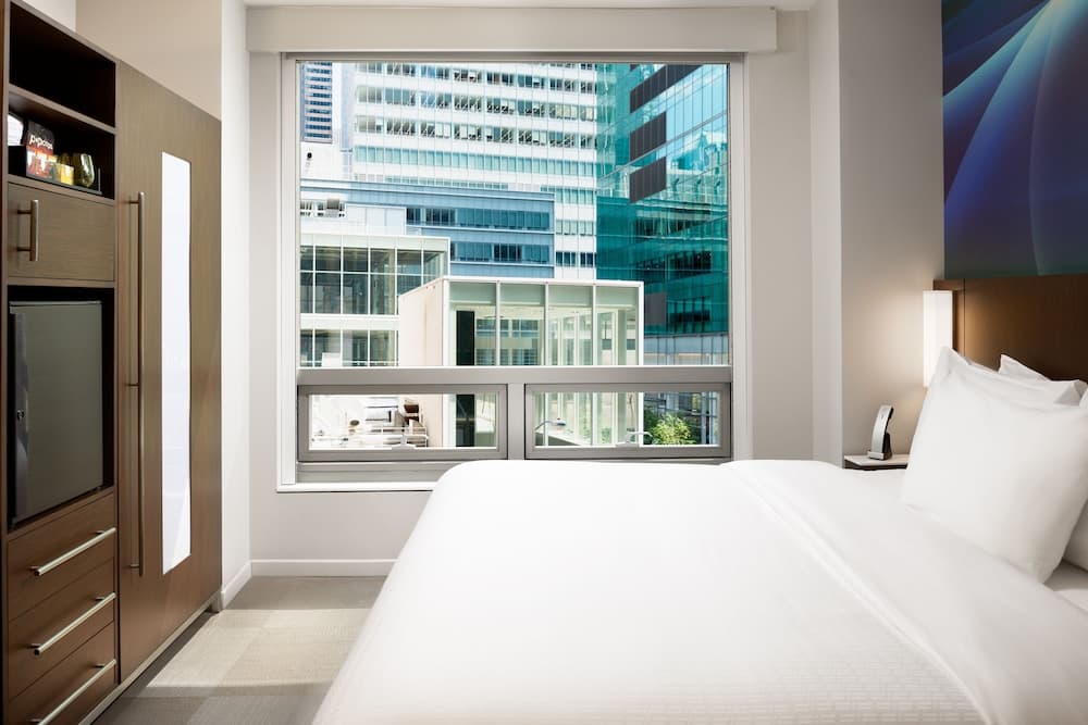 Park Plaza with Sofa Bed ADA Hearing/Visual room photo