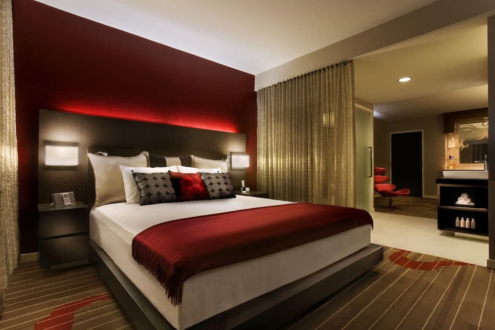Suite, 1 King Bed (Hard Rock) room photo
