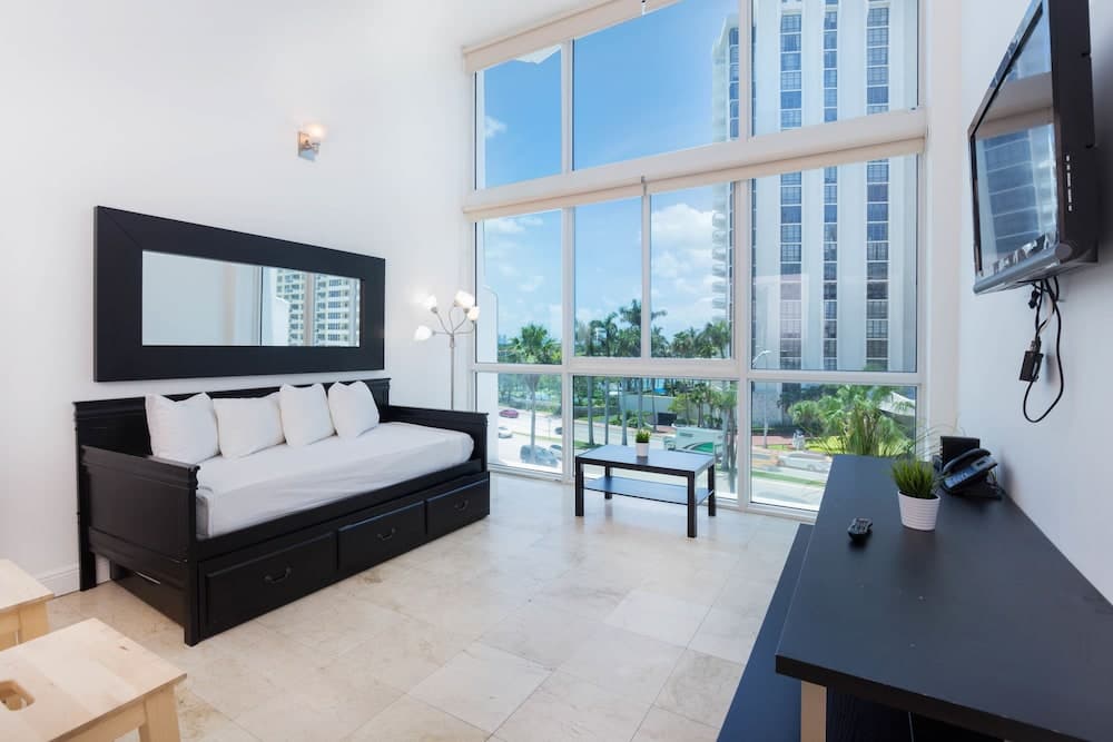 Standard Suite, Multiple Beds, City View (Suite City View) room photo