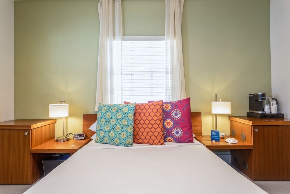 Accessible Queen Room (Self Check-in) room photo
