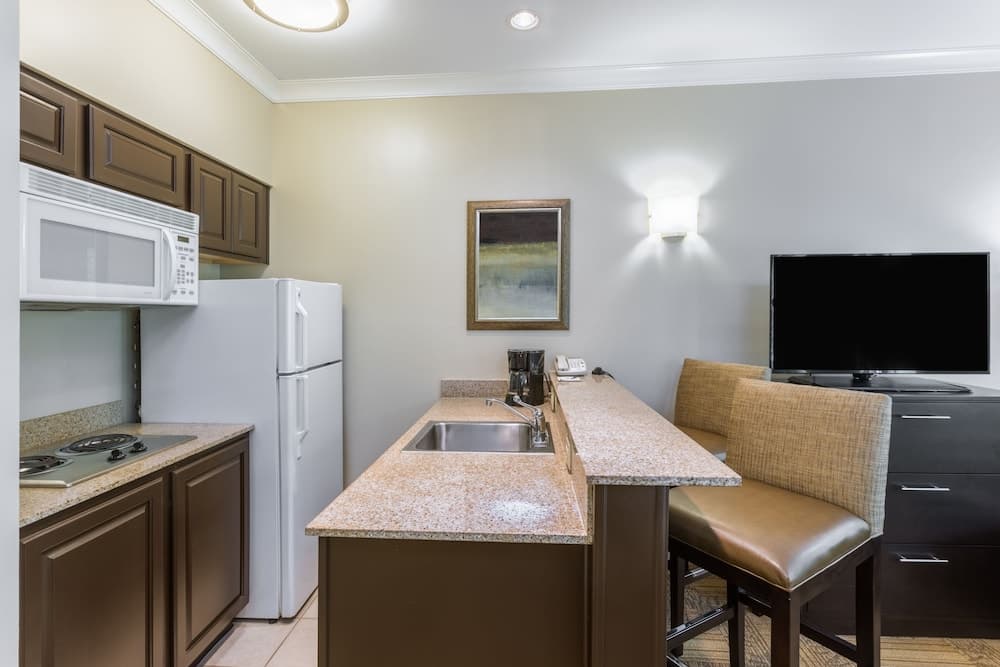Studio Suite, 1 King Bed, Kitchen, City View room photo