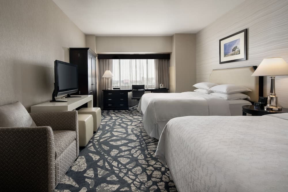 Club Room, 2 Queen Beds room photo