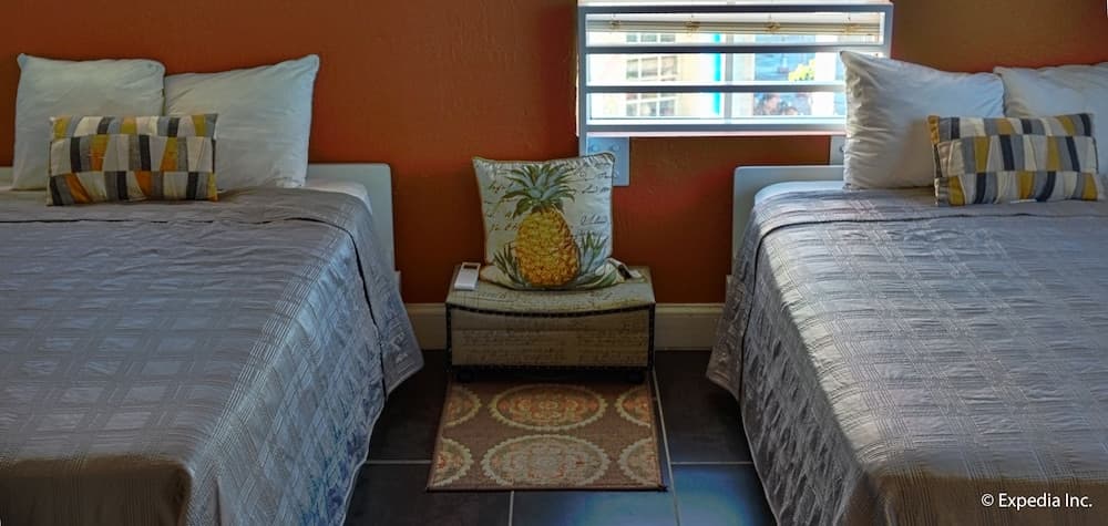 Quadruple Room, 2 Double Beds room photo