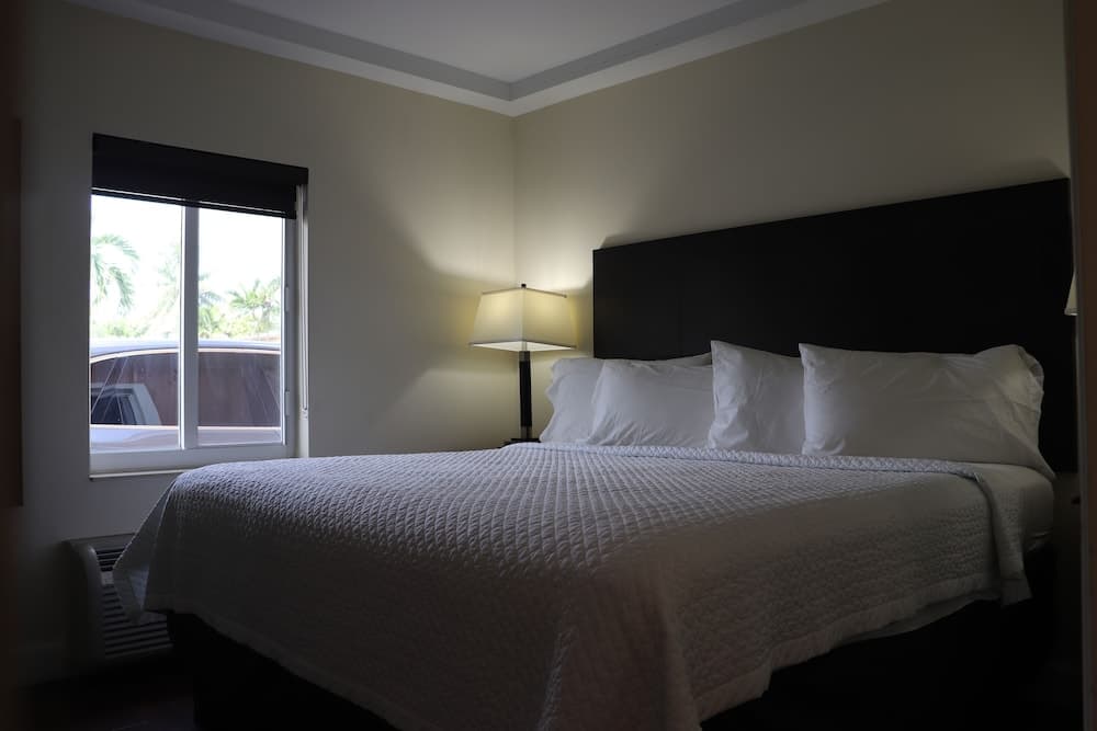 Deluxe Studio Suite room photo