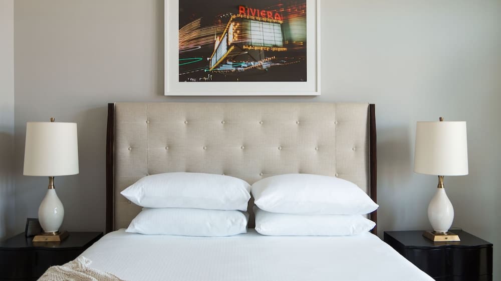 Deluxe Room, 1 King Bed, Balcony room photo