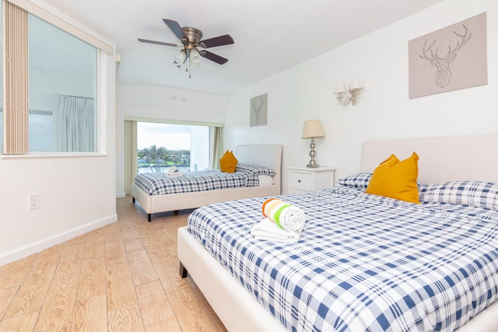 M-19 Deluxe Loft room photo