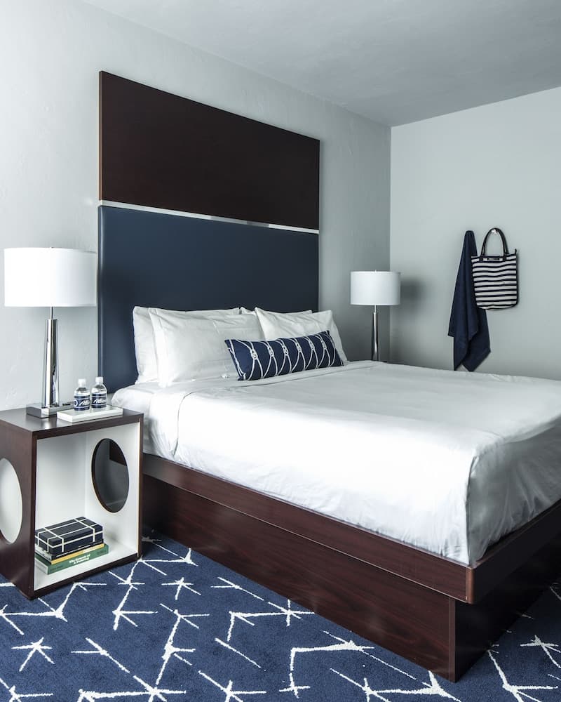 Superior Room, 1 King Bed room photo