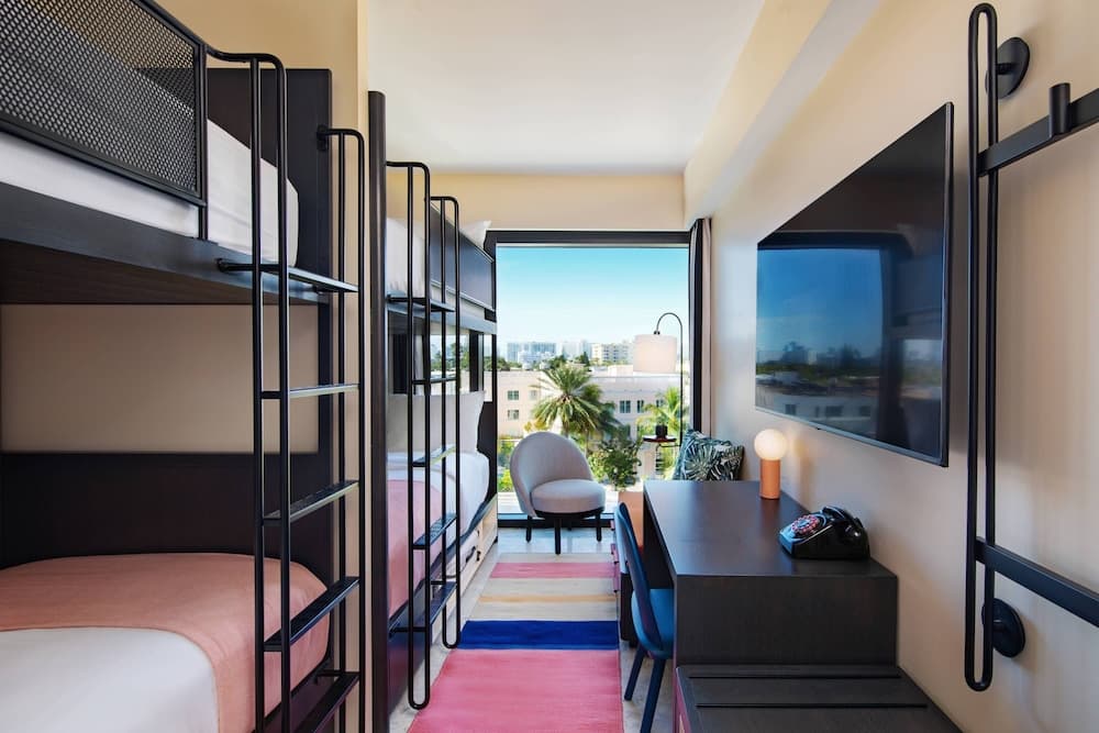 Room, Multiple Beds room photo