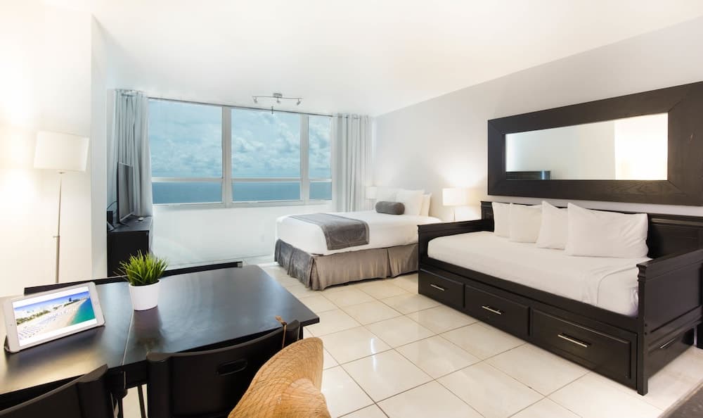 Standard Studio, Multiple Beds, Ocean View (Studio Ocean View) room photo