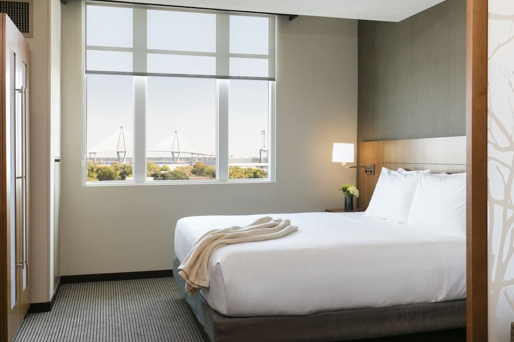 Room, 1 King Bed room photo