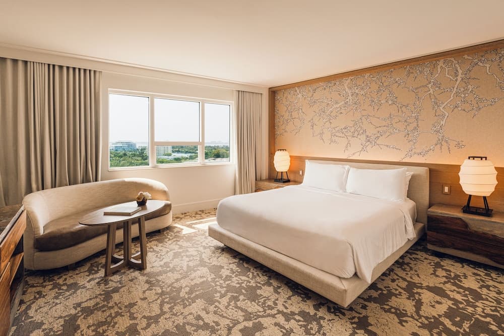 Bay View King Accessible room photo