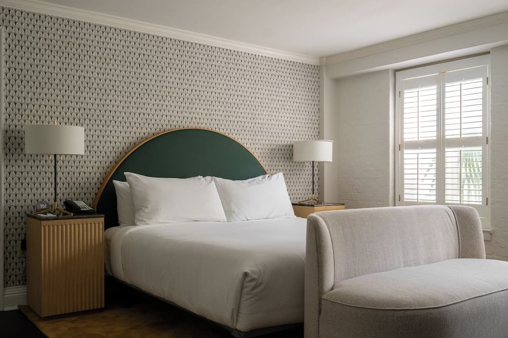 Room, 1 King Bed, Accessible (Deluxe King ADA Guestroom) room photo