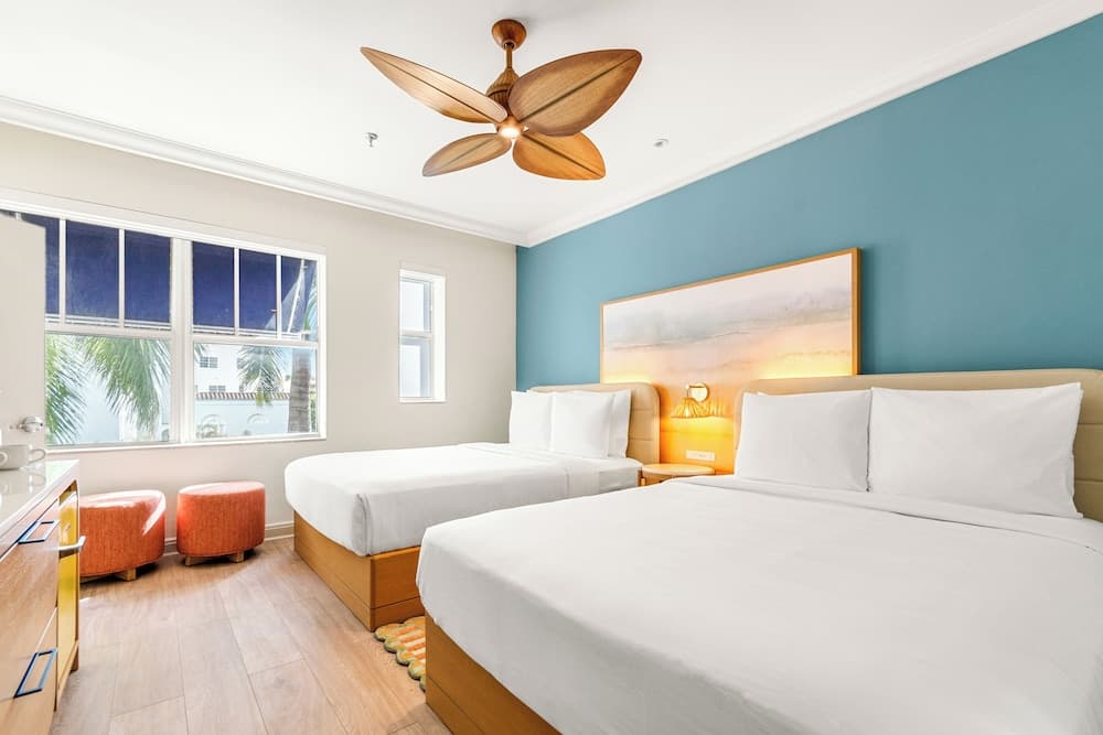 Deluxe Double Room, 2 Queen Beds room photo