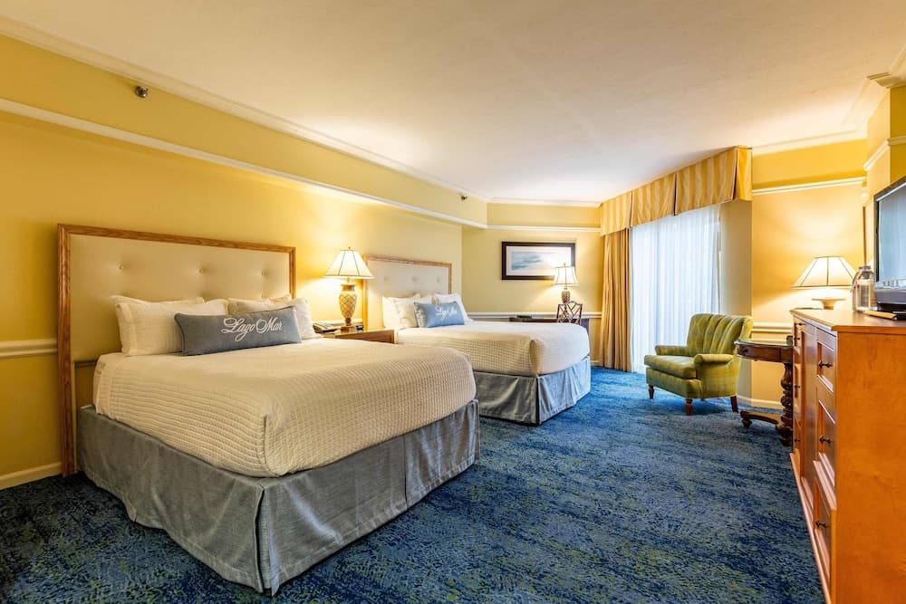Standard Room, 2 Queen Beds, Balcony room photo
