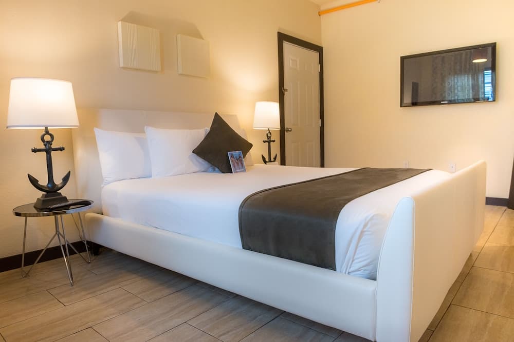 One Bedroom Queen Suite room photo
