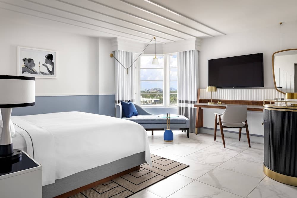 Room, 1 King Bed room photo