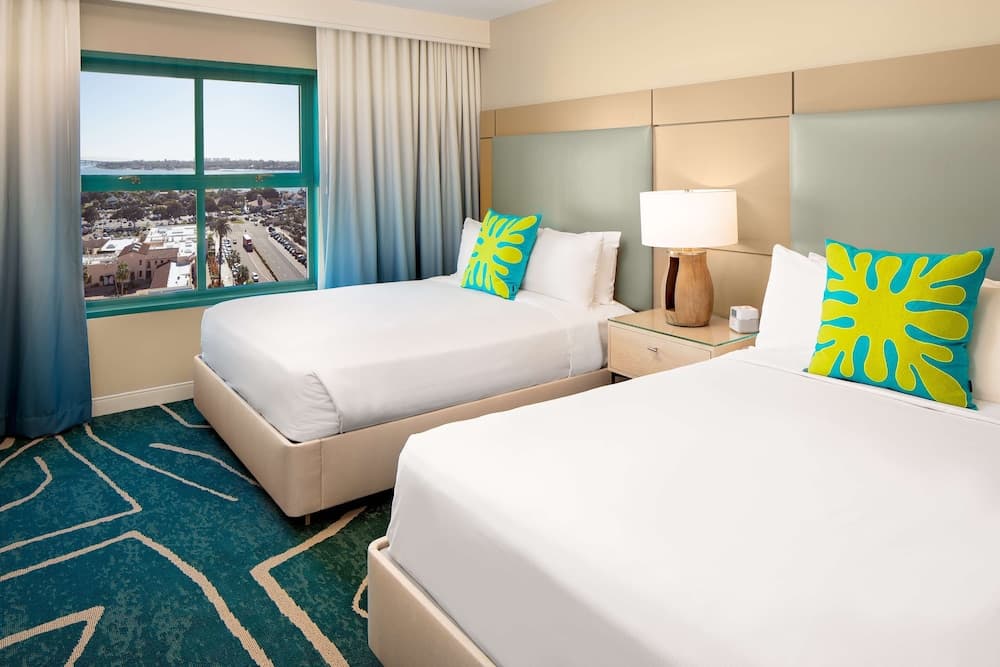 Suite, 2 Queen Beds, City View room photo