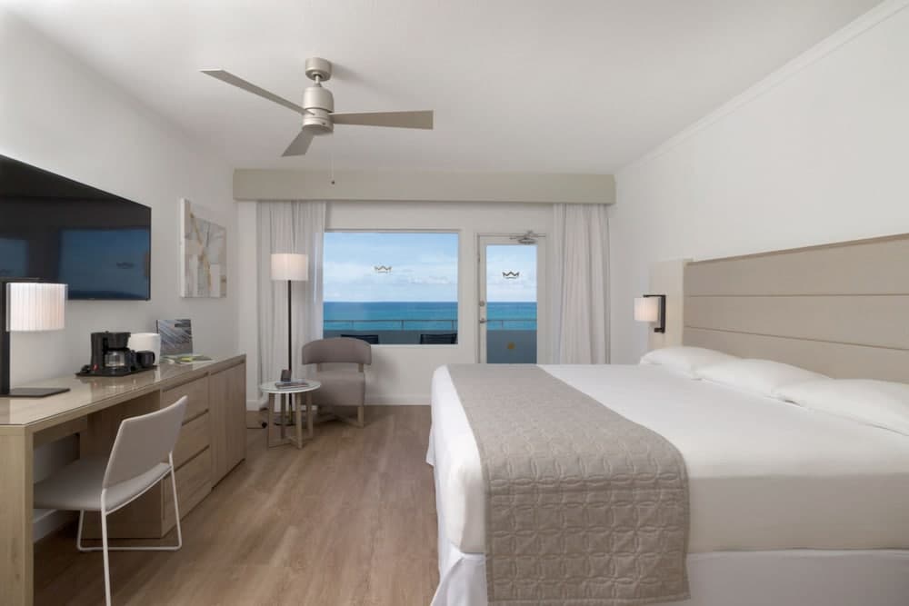 Deluxe Room, 1 King Bed, Ocean View room photo