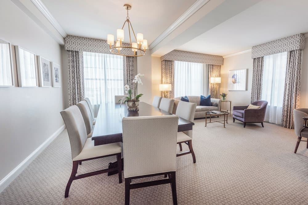Suite (Composer) room photo