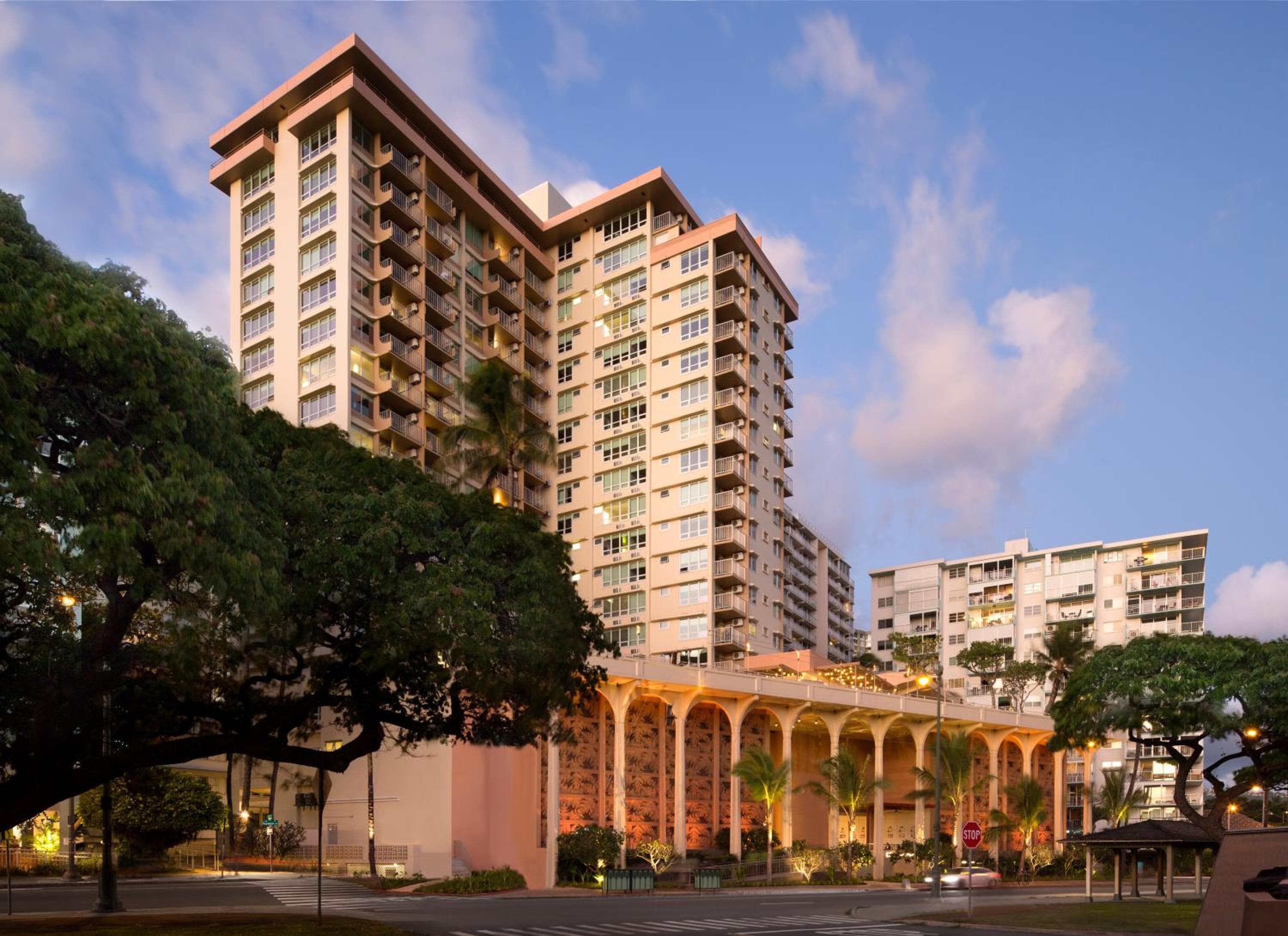 Queen Kapiolani Hotel in Honolulu