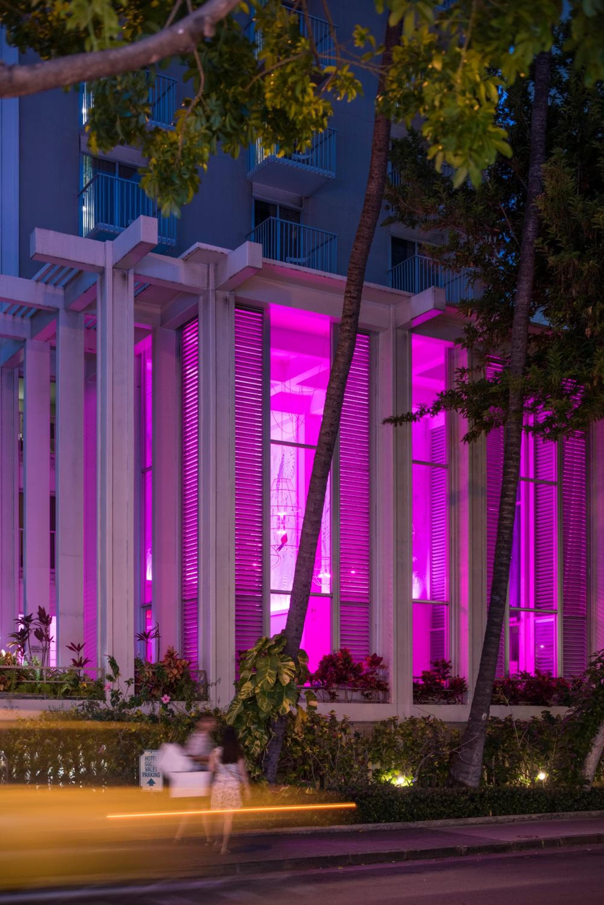 Shoreline Hotel Waikiki in Honolulu