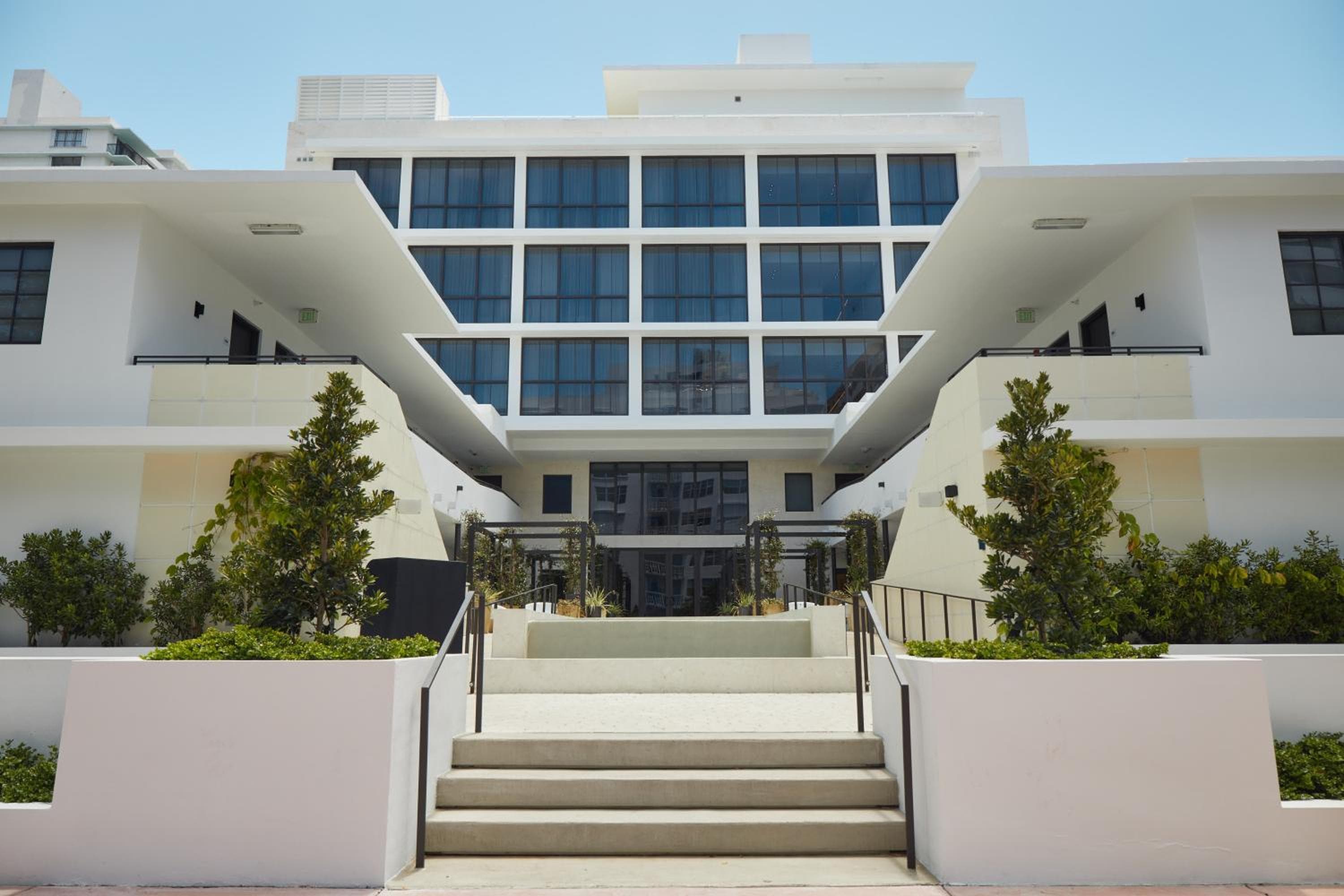 Uma House by Yurbban South Beach