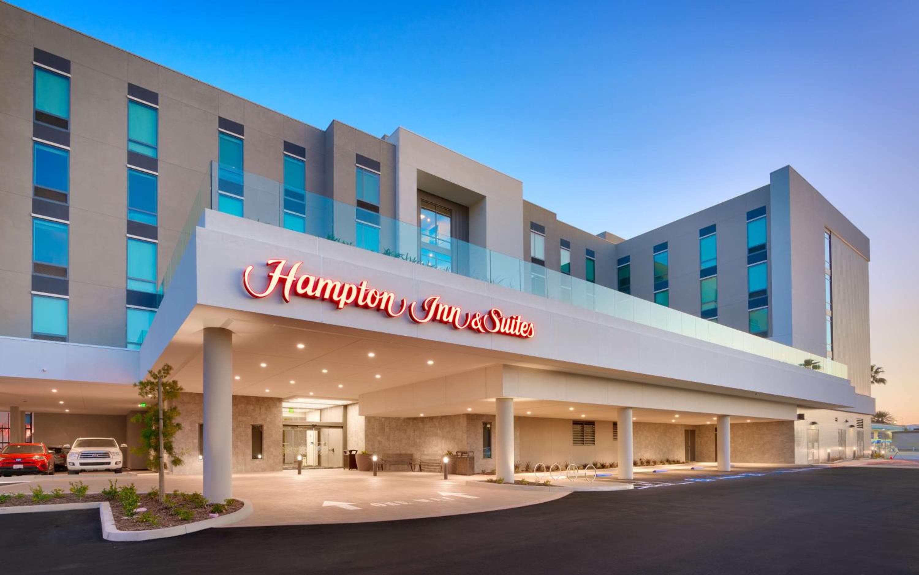 Hampton Inn & Suites Anaheim Resort Convention Center in Anaheim