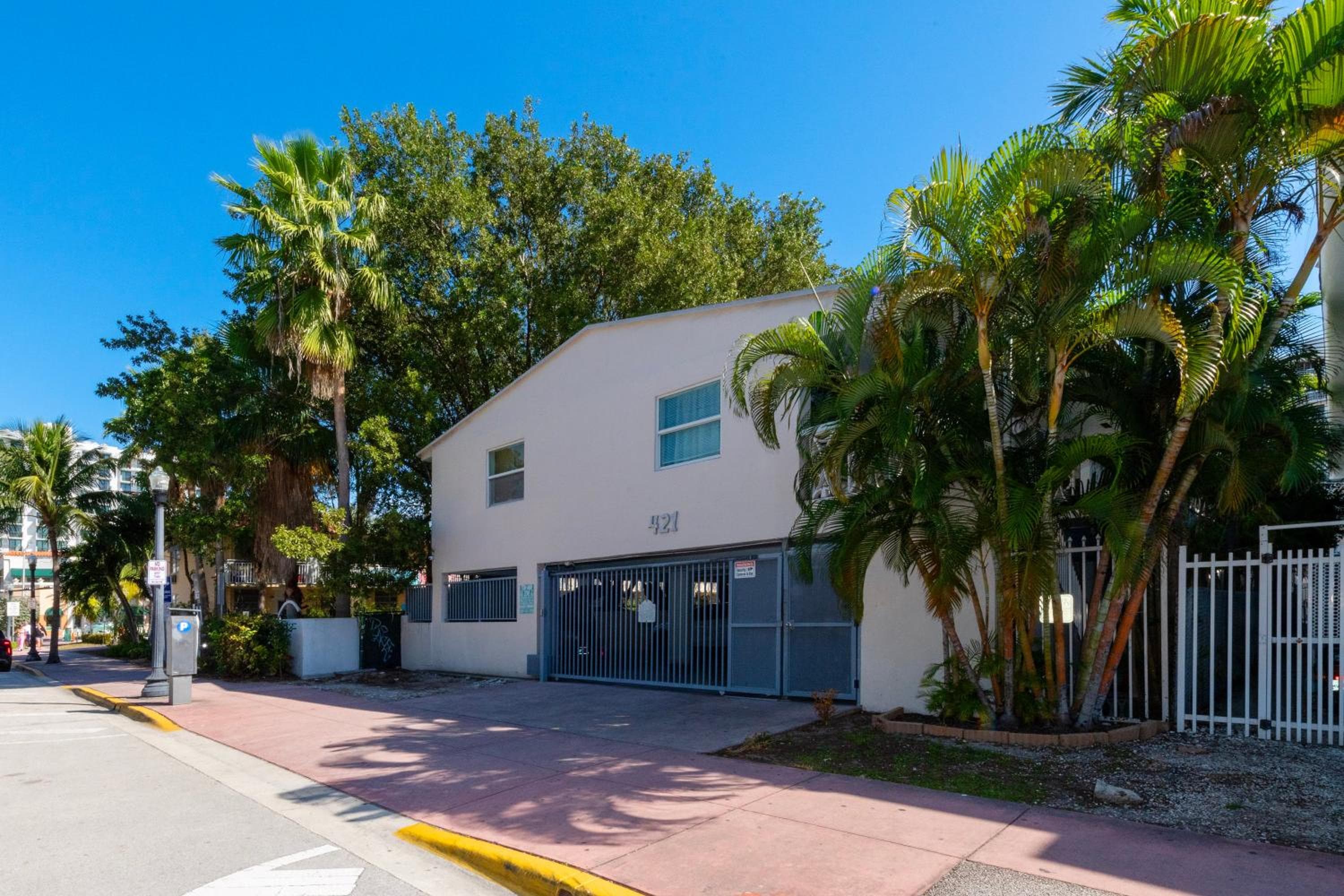 Sofi Beach Apartments