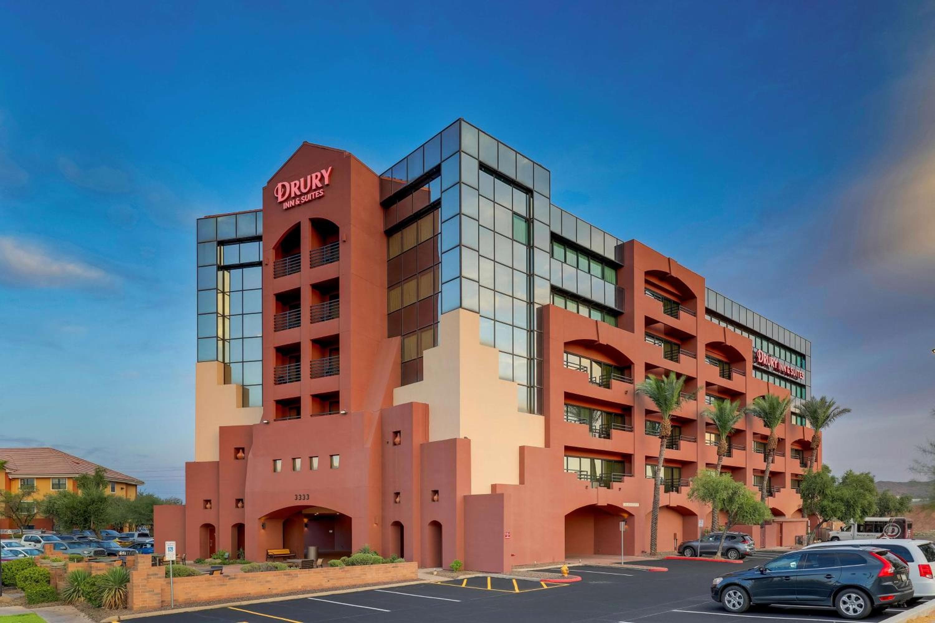 Drury Inn & Suites Phoenix Airport in Phoenix