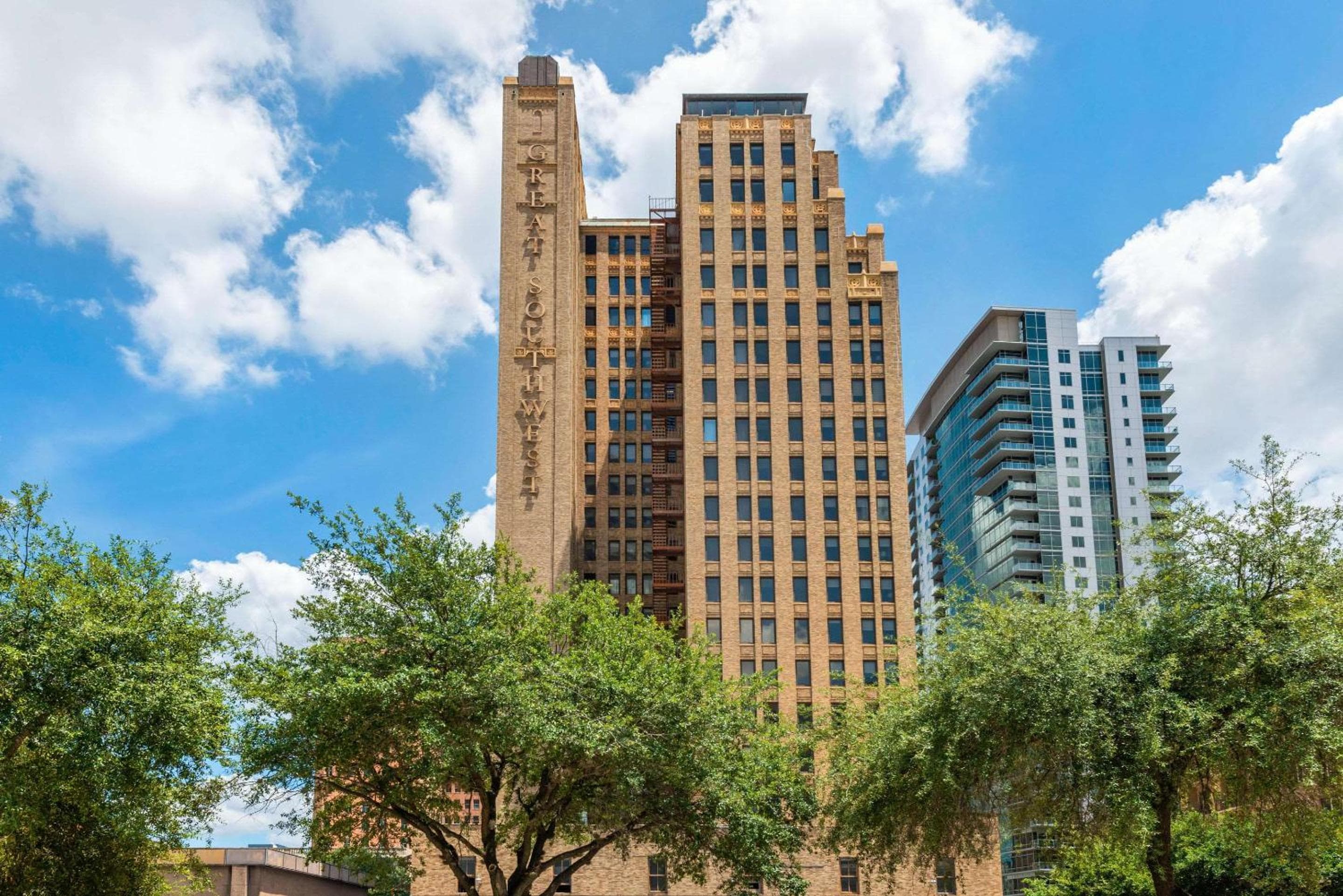 Cambria Hotel Houston Downtown Convention Center in Houston