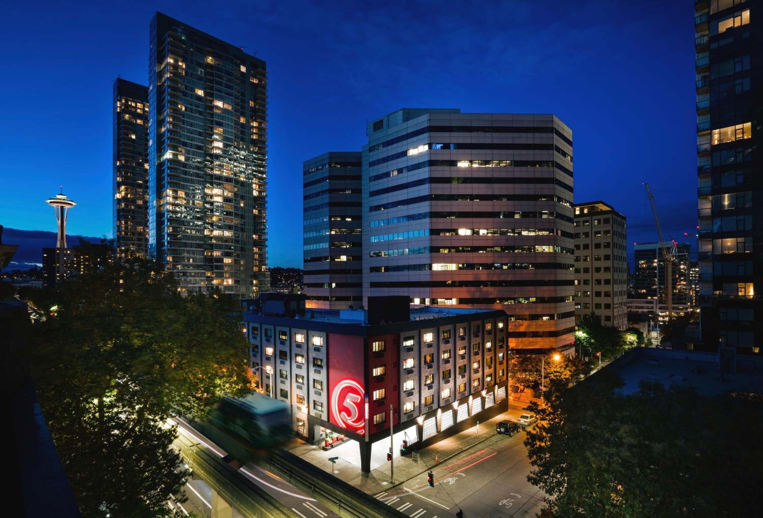 Staypineapple, Hotel FIVE, Downtown Seattle in Seattle